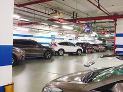 场地-百联中环购物广场-停车场