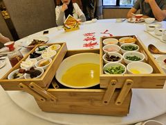 -云南荟·湖畔领宴(领事馆店)