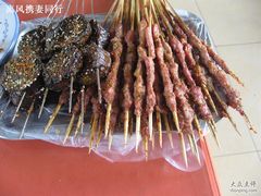 烤羊肉串-皇后阿龙烤吧(原泉城路店)