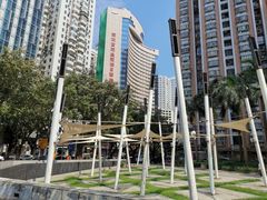 -深圳富苑皇冠假日套房酒店