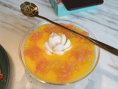 多肉杨枝甘露-蜜桃花开·中西融合菜E&W(南长街店)