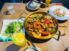 -臻鲜燕海鲜融合餐厅(金陵style店)