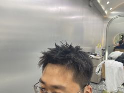 -Tloml salon
