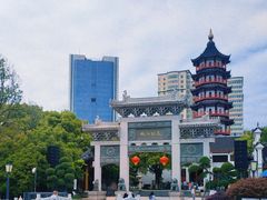 -绳金塔