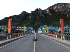 -百里峡七彩艺术小镇