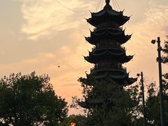 -龙华寺