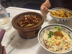 -阿瓦山寨·湘菜现炒·剁椒鱼头王(咸阳总店)