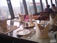 靠窗位-广州花园酒店-凌璇阁360度高空海鲜自助餐CAROUSEL