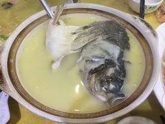 鱼头汤-溱湖八鲜菜馆