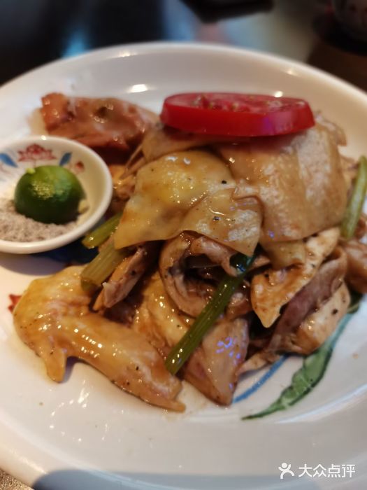 大头虾越式风味餐厅(光明广场店)越式麻油捞鸡图片