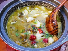 -周鱼小馆石锅酸菜鱼(活力汇店)