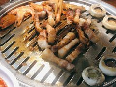厚切五花肉-·缸桶屋·韩式牛肋条自助烤肉(西湖D11店)
