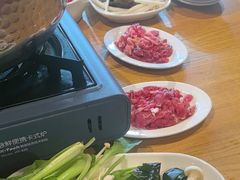 -牛满溢·自助潮汕鲜牛肉火锅(龙汇路店)