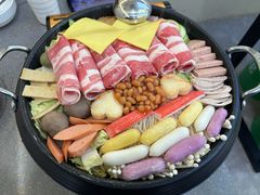 -豚妈妈汤饭·部队锅(南京东路店)