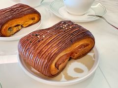 -VERIE BAKEHOUSE