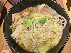 -万记麻辣烫国展总店