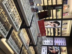 店内环境-沫芮眼镜·蔡司·依视路·尼康明月(环创店)
