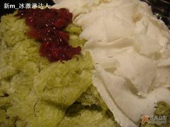 椰子抹茶雪花冰-鹿港小镇(霄云店)
