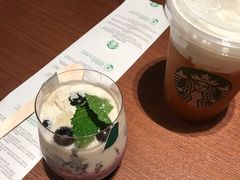 果莓植物酸奶芭菲杯-星巴克(江阴万达店)