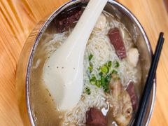 -潘先生牛杂煲·客家小碗菜(兰花路店)