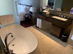 -广州天河希尔顿酒店