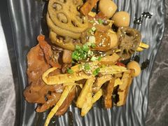 辣卤素拼-嘎嘎鸭脑壳(蜀汉路店)