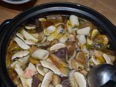 -一朵菌·野生菌探索家火锅(南亚店)