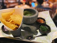 -BOURBON 玻本美式餐厅酒吧(虹桥新天地店)