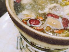 -广味炭炉鸡煲(宝业路分店)
