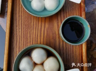 位于钱王老街：（陈嬢嬢大陷汤圆）有颜值有食欲超美味！