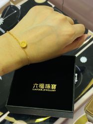 -六福珠寶(巴黎春天五角场店)