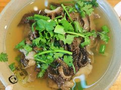 -谢老五跷脚牛肉·非遗传承店