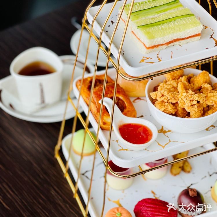 上海中心Lounge552 | 超美云端下午茶