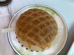 酥皮菠萝叉烧包-太子园林酒家
