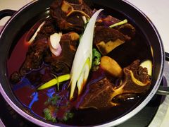 招牌酱牛骨-运气牛自助酱大骨火锅(南京东路店)