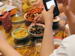 -冶建镜子·老南昌大排档·江西虾王(总店)