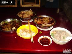2.11-雷祖芳老妈蹄花店