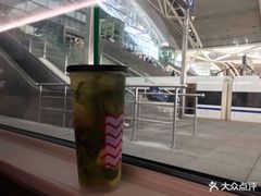 -星巴克(广州南站A18检票口楼上)