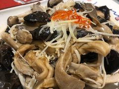 -吴记酱骨炖菜馆(西大直街店)