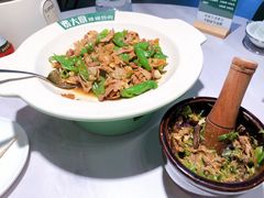 -费大厨辣椒炒肉(黄兴中心广场店)