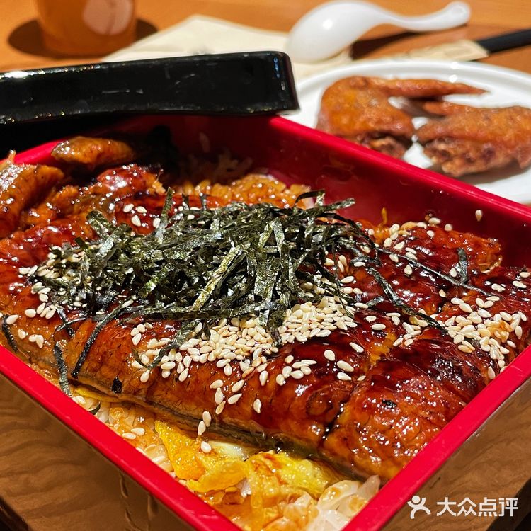 因为这个鳗鱼饭👈看张惠妹演唱会迟到了[流泪]