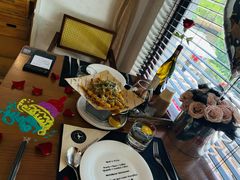 -Mark&Mars Restaurant