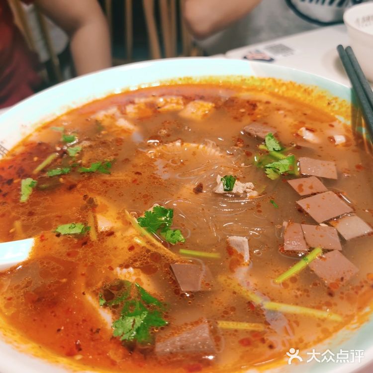 深圳北站美食推荐~鸭血粉丝汤