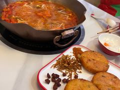 -毛辣果·贵州红酸汤牛肉火锅(西单店)