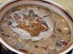 -东巴谷野生菌火锅餐厅