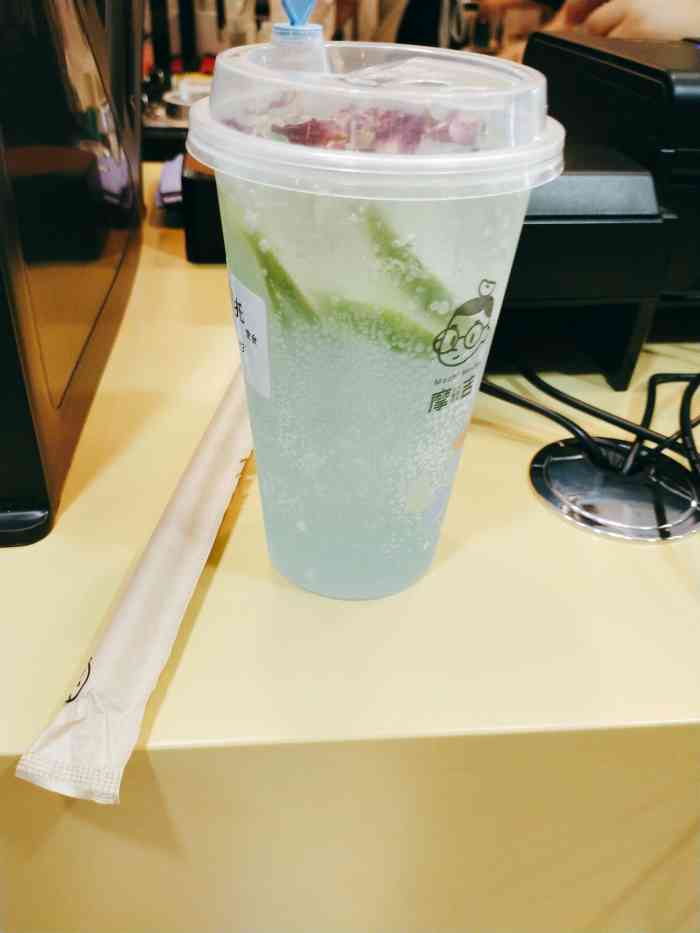 摩吉·mochimochi台式磨制奶茶-"从外滩走到豫园,嘴巴比较干,沿路的