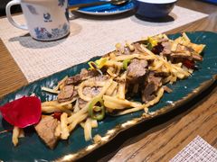 灌灌牛肉-雀舞云南菜(乐客城店)