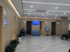 -上海大学附属上海和平眼科医院