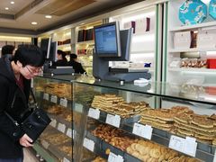 面包甜点陈列柜-上海哈尔滨食品厂(淮海中路店)