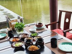 -丽江悦榕庄酒店-明月·雪山庭院餐厅